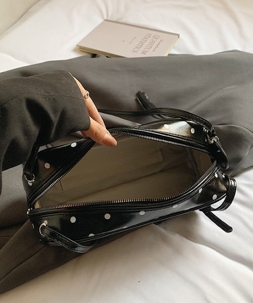 mebole(メボレ)の「dot square shoulder bag(ショルダーバッグ・レディース・アイボリー/ブラック・FREE)」の13枚目の写真