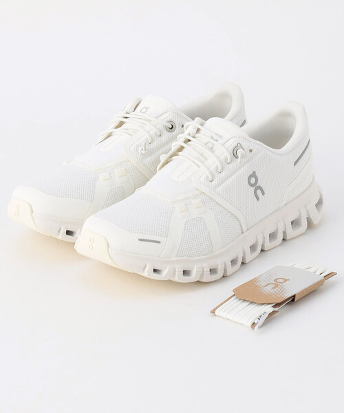On（オン）の「ON/オン Cloud 6[23.5cm～24.5cm展開]/クラウド6（スニーカー）（スニーカー・レディース・ブラック/オフホワイト・7.5/6.5）」の11枚目の写真