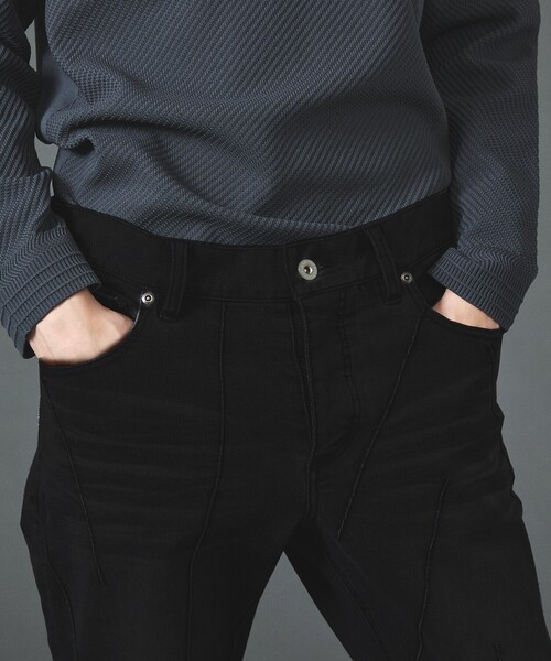 5351 POUR LES HOMMES(ゴーサンゴーイチプールオム)の「ナイフチョップアップ テーパード スキニーデニム(その他パンツ・メンズ・インディゴブルー/ブラック・44/50/46/48)」の9枚目の写真