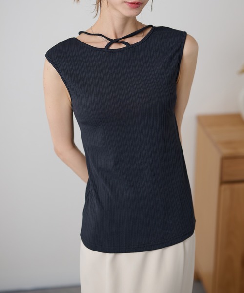 DAYRA(デイラ)の「クルーネック ストラップ ノースリーブ リブ トップス(Tシャツ/カットソー・レディース・チャコールグレー/ブラック・FREE)」の2枚目の写真