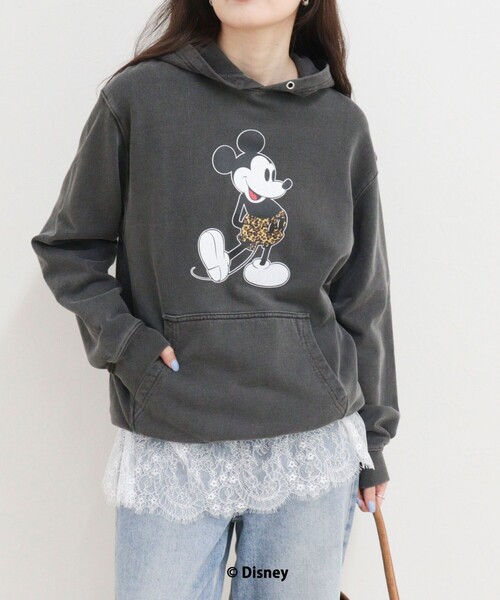 fredy emue（フレディエミュ）の「【GOOD ROCK SPEED/グッドロックスピード】MICKEYフードパーカー（パーカー・レディース・オフホワイト/チャコールグレー/サックスブルー・38）」の2枚目の写真