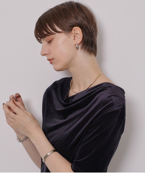 CADUNE(カデュネ)の「ベロアドレープカットソー(Tシャツ/カットソー・レディース・ベージュ/ブラック・38)」の6枚目の写真