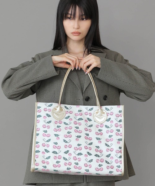 Casselini（キャセリーニ）の「Casselini(キャセリーニ)ジャガードビッグトート（トートバッグ・レディース・グレー/アイボリー/ブラック・FREE）」の6枚目の写真