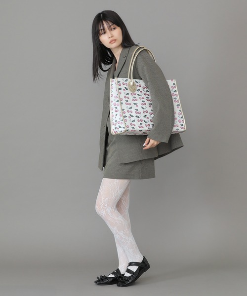 Casselini（キャセリーニ）の「Casselini(キャセリーニ)ジャガードビッグトート（トートバッグ・レディース・グレー/アイボリー/ブラック・FREE）」の8枚目の写真