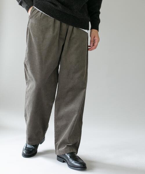 URBAN RESEARCH DOORS(アーバンリサーチドアーズ)の「2タックコーデュロイトラウザー(その他パンツ・メンズ・チャコールグレー/ブラック/モカ・LARGE/MEDIUM)」の3枚目の写真