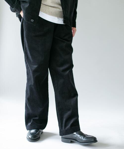 URBAN RESEARCH DOORS(アーバンリサーチドアーズ)の「2タックコーデュロイトラウザー(その他パンツ・メンズ・チャコールグレー/ブラック/モカ・LARGE/MEDIUM)」の4枚目の写真