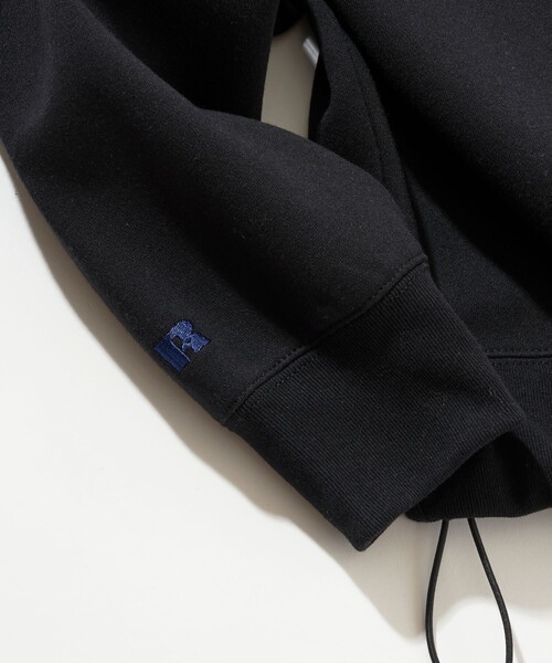 Russell Athletic（ラッセルアスレティック）の「RUSSELL ATHLETIC/ラッセルアスレチック 限定展開 RUSSELL ATHLETIC × FREAK'S STORE / 別注 RSバーティカル ロゴ スウェット（スウェット・メンズ・アッシュグレー/ベージュ/ブラック/ネイビー・MEDIUM/SMALL/LARGE）」の7枚目の写真
