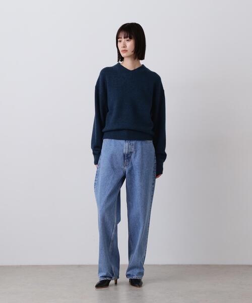 YLEVE(イレーヴ)の「YLEVE / WOOL CASHMERE MELANGE KNIT V NECK PULL OVER(ニット/セーター・レディース・ブラック/ブルー・1)」の6枚目の写真