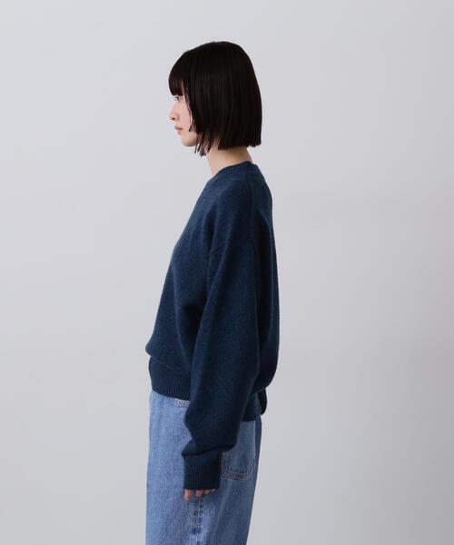 YLEVE(イレーヴ)の「YLEVE / WOOL CASHMERE MELANGE KNIT V NECK PULL OVER(ニット/セーター・レディース・ブラック/ブルー・1)」の7枚目の写真