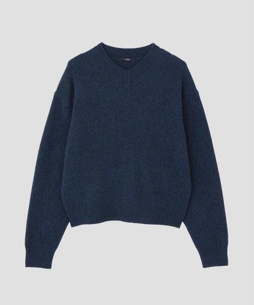 YLEVE(イレーヴ)の「YLEVE / WOOL CASHMERE MELANGE KNIT V NECK PULL OVER(ニット/セーター・レディース・ブラック/ブルー・1)」の12枚目の写真
