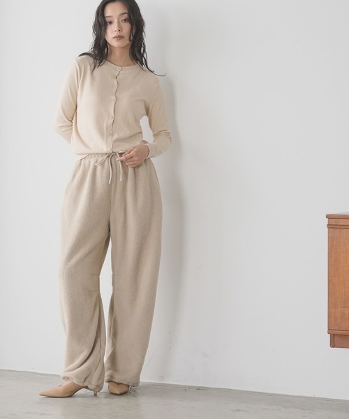 mili an deni(ミリアンデニ)の「ウォッシャブルクルーネックベーシックニットカーディガン(カーディガン/ボレロ・レディース・ブルー/チャコールグレー/ブラック/ネイビー/アイボリー/ライトベージュ・M)」の15枚目の写真