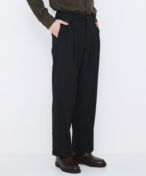 UNITED TOKYO(ユナイテッドトウキョウ)の「【新作】SILK NYLON TWILL ワイドスラックス |高級素材/シルク/秋服/タック/クリース(その他パンツ・メンズ・ブラック/ブラウン・1/2)」の1枚目の写真