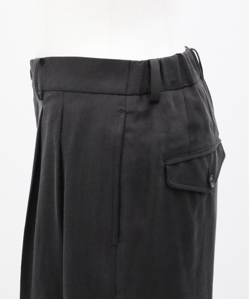 UNITED TOKYO(ユナイテッドトウキョウ)の「【新作】SILK NYLON TWILL ワイドスラックス |高級素材/シルク/秋服/タック/クリース(その他パンツ・メンズ・ブラック/ブラウン・1/2)」の4枚目の写真