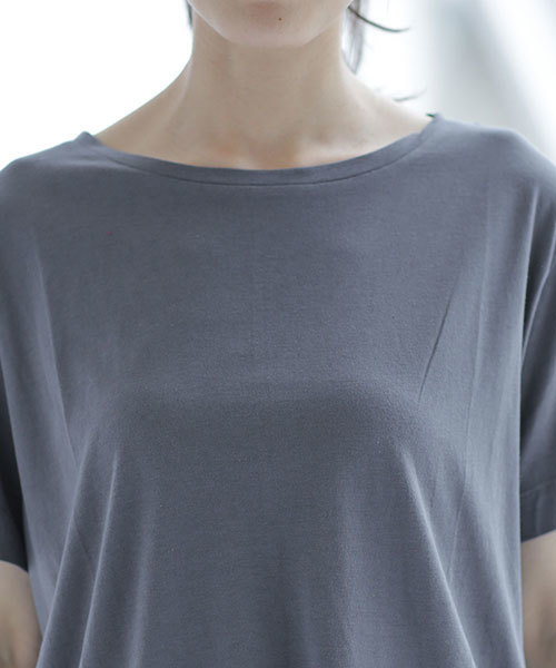 NANO universe（ナノユニバース）の「ベーシッククルーTee（Tシャツ/カットソー・レディース・ライトカーキ/ライトグレー/オフホワイト/クリーム/チャコール/ラベンダー・36/38）」の17枚目の写真