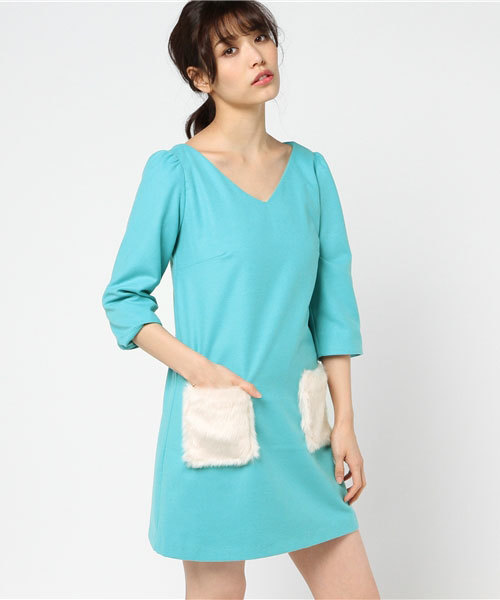 Dazzlin ダズリン の フェイクファーポケット５分袖サックワンピース ワンピース Wear