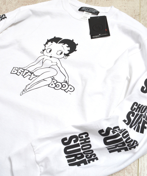SURF/BRAND（サーフブランド）の「SURF/BRAND/サーフブランド CHOOSE BETTY L/S TEE（Tシャツ/カットソー・メンズ・ホワイト/ブラック・XL/S/M/L）」の2枚目の写真