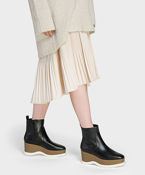 CHARLES & KEITH(チャールズ & キース)の「プラットフォームカフブーツ / PLATFORM CALF BOOTS(ブーツ・レディース・ブラック/ブラウン・25cm/23cm/23.5cm/22.5cm/24.5cm)」の12枚目の写真