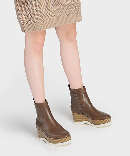 CHARLES & KEITH(チャールズ & キース)の「プラットフォームカフブーツ / PLATFORM CALF BOOTS(ブーツ・レディース・ブラック/ブラウン・25cm/23cm/23.5cm/22.5cm/24.5cm)」の9枚目の写真