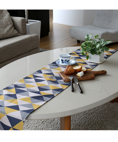 Jubilee（ジュビリー）の「リネン 綿麻 テーブルランナー（ランチョンマット/テーブルウェア・レディース・グレー/オレンジ/ブルー/グリーン/ホワイト/ミント/イエロー/グリーン×オレンジ/ライトブルー/レッド/イエロー×グレー/ブルーグリーン・FREE）」の3枚目の写真