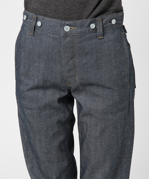パンツ MARGARET HOWELL EDWIN GREY CAST DENIM MARGARET HOWELL（マーガレットハウエル）の「GREY CAST DENIM