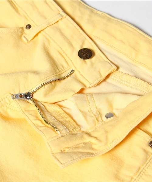 And A(アンドエー)の「POP COLOR JEGGINGS (LEE)(デニムパンツ・レディース・グリーン/イエロー/ピンク/ホワイト・36/38/40)」の8枚目の写真