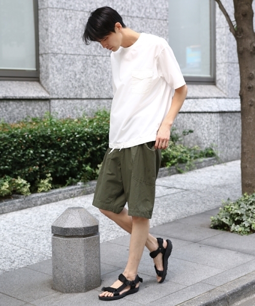 niko and...（ニコアンド）の「ファンクションTシャツ（Tシャツ/カットソー・メンズ・ブラック/ベージュ/オフホワイト/ブルー・MEDIUM/LARGE）」の6枚目の写真