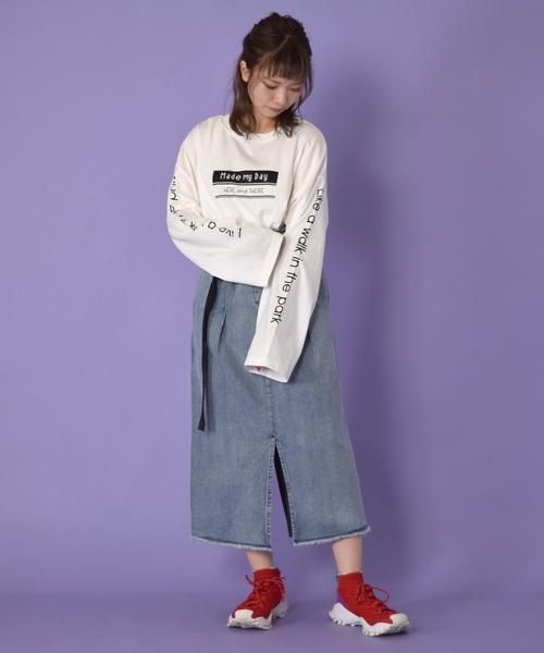 w closet（ダブルクローゼット）の「袖ロゴプリントTee_（Tシャツ/カットソー・レディース・オフホワイト/パープル/ブラック・FREE）」の4枚目の写真