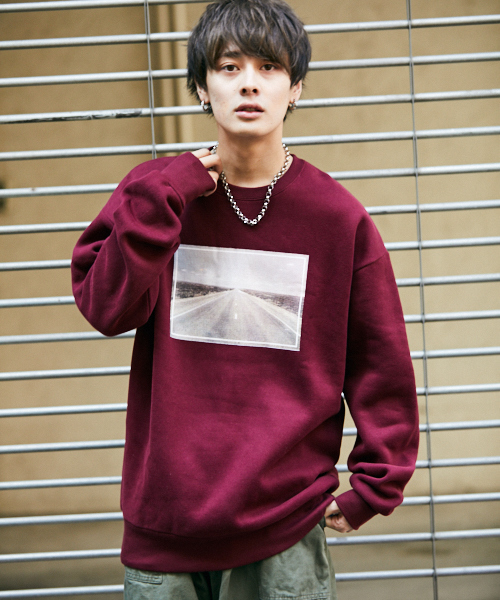 kutir(クティール)の「裏起毛ビッグトップス フォトプリント(スウェット・メンズ・ライトグレー/ブラック/ダークブラウン/ベージュ/ボルドー・MEDIUM/LARGE)」の5枚目の写真