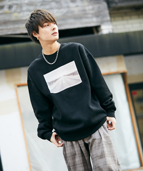 kutir(クティール)の「裏起毛ビッグトップス フォトプリント(スウェット・メンズ・ライトグレー/ブラック/ダークブラウン/ベージュ/ボルドー・MEDIUM/LARGE)」の1枚目の写真