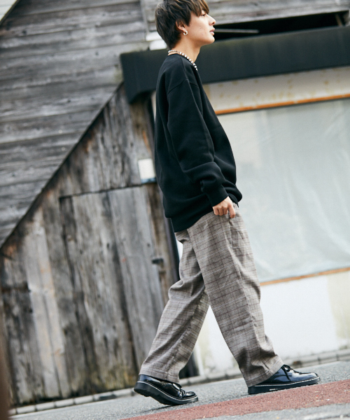 kutir(クティール)の「裏起毛ビッグトップス フォトプリント(スウェット・メンズ・ライトグレー/ブラック/ダークブラウン/ベージュ/ボルドー・MEDIUM/LARGE)」の7枚目の写真