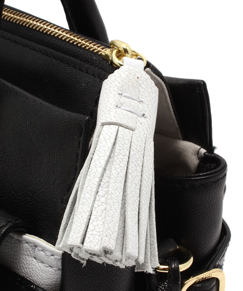 LOUNGEDRESS（ラウンジドレス）の「PotioRフラップポケット（トートバッグ・レディース・ブラック/ベージュ・ﾌﾘ-）」の10枚目の写真