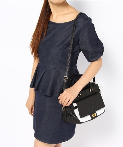 LOUNGEDRESS（ラウンジドレス）の「PotioRフラップポケット（トートバッグ・レディース・ブラック/ベージュ・ﾌﾘ-）」の5枚目の写真