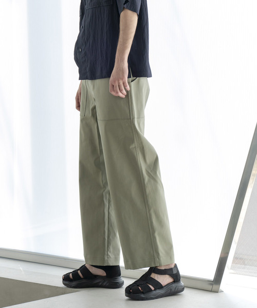 MAISON SPECIAL（メゾンスペシャル）の「GIZAダブルクロスベイカーワイドパンツ 【MAISON SPECIAL/メゾンスペシャル】（その他パンツ・メンズ・オフホワイト/モスグリーン・44/46/48）」の9枚目の写真