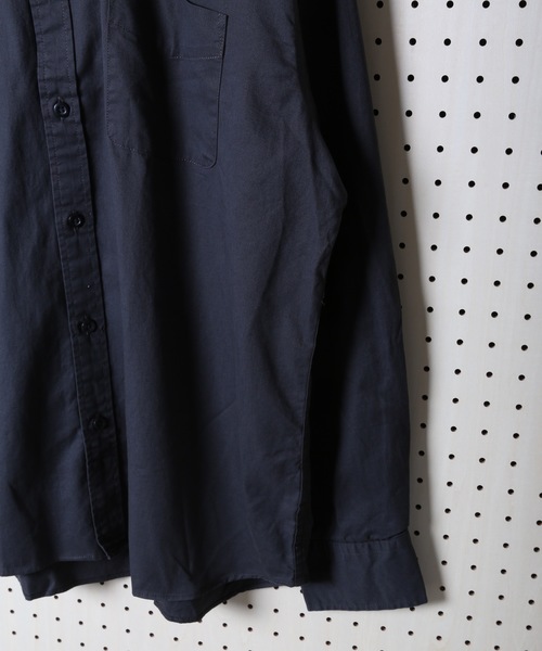 OUTDOOR PRODUCTS APPAREL（アウトドアプロダクツアパレル）の「ツイルコットン オーバーサイズシルエット ボタンダウン長袖シャツ ドロップショルダー ビッグシルエット（シャツ/ブラウス・メンズ・ネイビー/スミクロ/ワイン/カーキ/ベージュ/ライトベージュ/レンガ/ホワイト・LARGE/X-LARGE/SMALL/MEDIUM）」の17枚目の写真