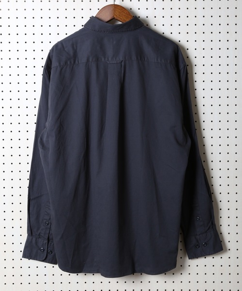 OUTDOOR PRODUCTS APPAREL（アウトドアプロダクツアパレル）の「ツイルコットン オーバーサイズシルエット ボタンダウン長袖シャツ ドロップショルダー ビッグシルエット（シャツ/ブラウス・メンズ・ネイビー/スミクロ/ワイン/カーキ/ベージュ/ライトベージュ/レンガ/ホワイト・LARGE/X-LARGE/SMALL/MEDIUM）」の15枚目の写真