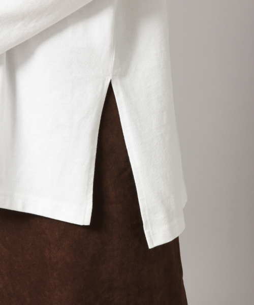 LOWRYS FARM(ローリーズファーム)の「ロングスリットロングスリーブ 853969(Tシャツ/カットソー・レディース・ホワイト/ブラック/ベージュ/ミント・FREE)」の7枚目の写真