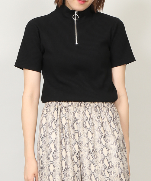 PUNYUS(プニュズ)の「ハーフZIPリブトップス(Tシャツ/カットソー・レディース・マスタード/パープル/ブラック・1/2/3/4)」の2枚目の写真