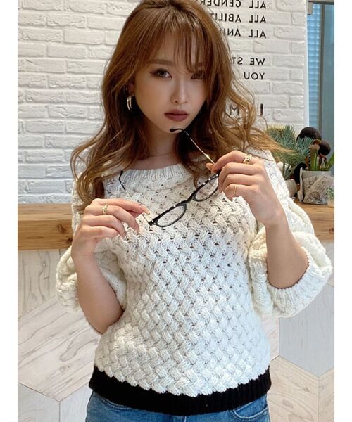 RESEXXY（リゼクシー）の「配色ニットトップス（ニット/セーター・レディース・ベージュ/オフホワイト/ワイン・FREE）」の6枚目の写真