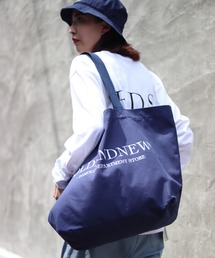 【ユニセックス】【 FAMOUS DEPARTMENT STORE】 ロゴトートバッグ
