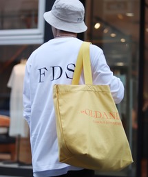 【ユニセックス】【 FAMOUS DEPARTMENT STORE】 ロゴトートバッグ
