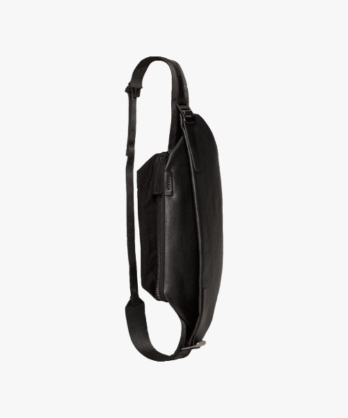 Cote&Ciel（コートエシエル）の「【cote&ciel/コートエシエル】 Isarau M Coated Canvas Black（ショルダーバッグ・メンズ・ブラック・FREE）」の3枚目の写真