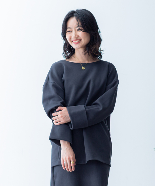 collex（コレックス）の「ダンボールニットボートネックプルオーバー（スウェット・レディース・チャコールグレー/ベージュ・フリー）」の2枚目の写真