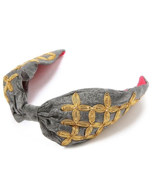 Another Edition(アナザーエディション)の「NAMURATA JOSHIPURA エンブロカチューシャ/ NAMURATA/J EMBR KTS◆(カチューシャ・レディース・ライトグレー/ライトピンク/ワインレッド・フリー)」の2枚目の写真