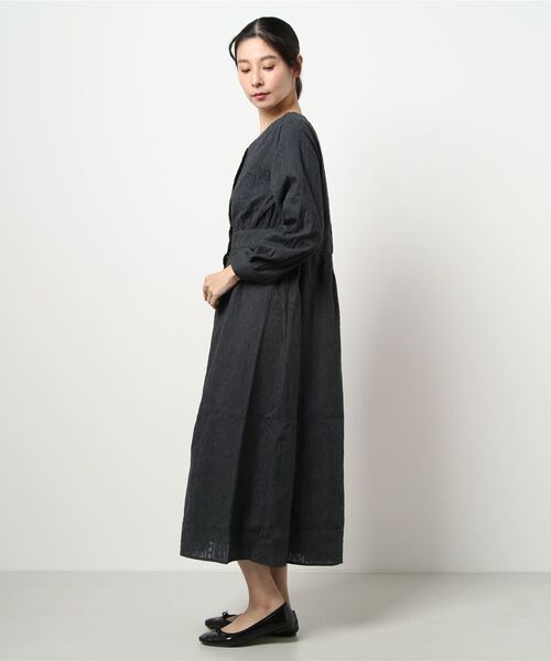 Lugnoncure（ルノンキュール）の「リーフ刺繍ワンピース（ワンピース・レディース・オフホワイト/キナリ/チャコール・ﾌﾘ-）」の5枚目の写真