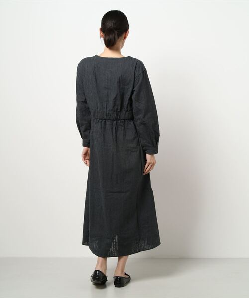 Lugnoncure（ルノンキュール）の「リーフ刺繍ワンピース（ワンピース・レディース・オフホワイト/キナリ/チャコール・ﾌﾘ-）」の4枚目の写真