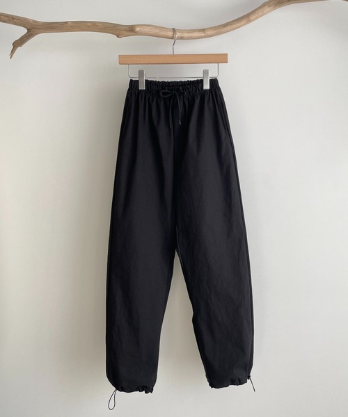 CANAL JEAN（キャナルジーン）の「via j(ヴィアジェイ) コットンドローストリングパンツ（その他パンツ・レディース・ブラック/アイボリー・ONE SIZE）」の8枚目の写真