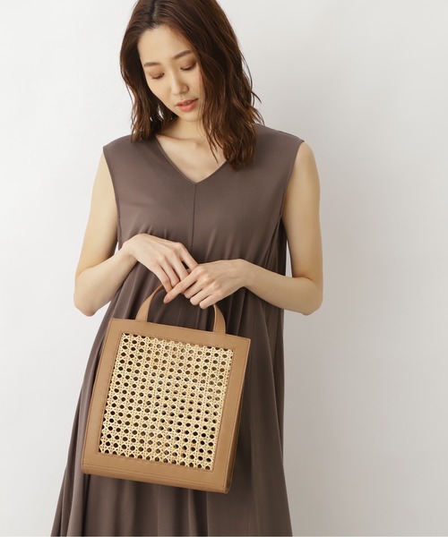 NATURAL BEAUTY BASIC（ナチュラルビューティーベーシック）の「バンブーバスケットコンビトート（トートバッグ・レディース・ブラック/ベージュ・ﾌﾘ-）」の2枚目の写真