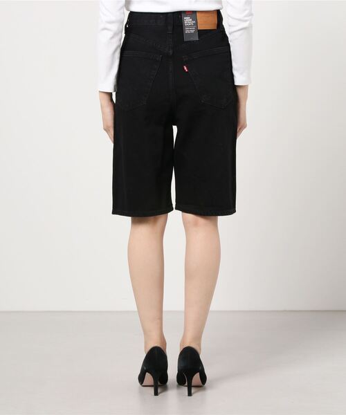 Levi's（リーバイス）の「HIGH LOOSE BERMUDA SHORT TAKE IT SLOW（デニムパンツ・レディース・ブラック・25inch/23inch/24inch/26inch/27inch/28inch/29inch）」の2枚目の写真