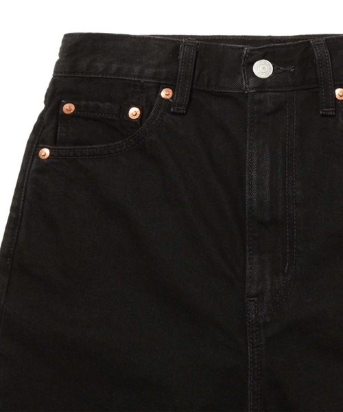 Levi's（リーバイス）の「HIGH LOOSE BERMUDA SHORT TAKE IT SLOW（デニムパンツ・レディース・ブラック・25inch/23inch/24inch/26inch/27inch/28inch/29inch）」の6枚目の写真