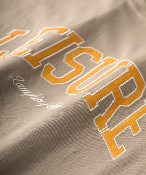 SlashDate(スラッシュデイト)の「カレッジロゴ刺繍プリント半袖Tシャツ/アーチロゴ/オーバーサイズ/ユニセックス/LEISURE(Tシャツ/カットソー・レディース・ブラック/ミント/ダークブルー/グレイッシュベージュ・M/L/XL)」の14枚目の写真
